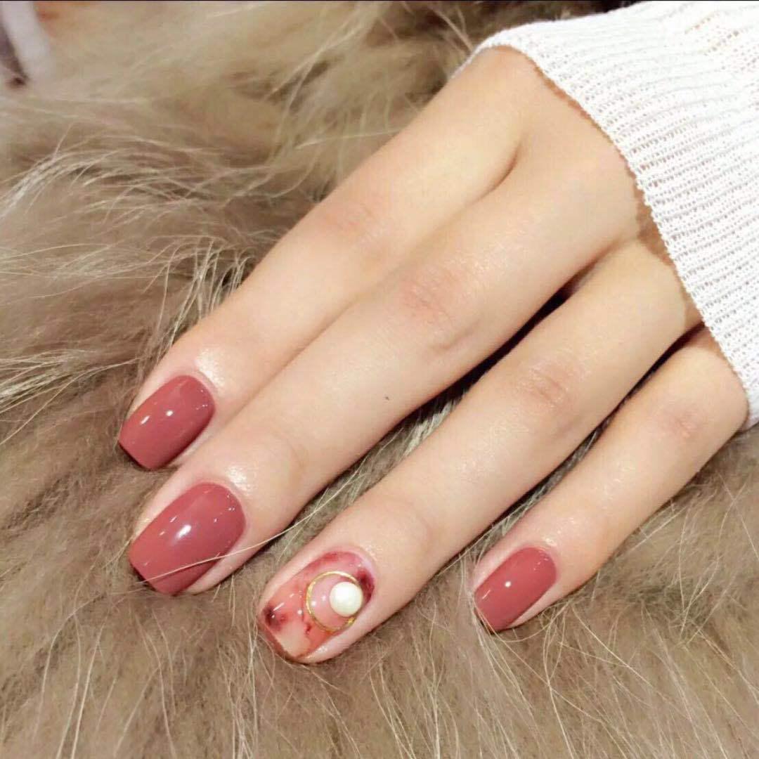 

Influencer Ombre Pearl Short Bride Wearable Removable Nail Patches