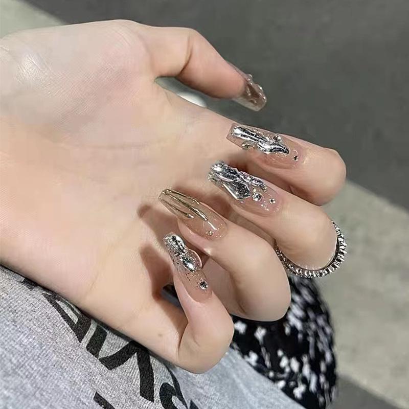 Xiaohongshu Sparkling Galaxy Nail Stickers: Removable, Advanced Whitening, Long-lasting Wearable Manicure.