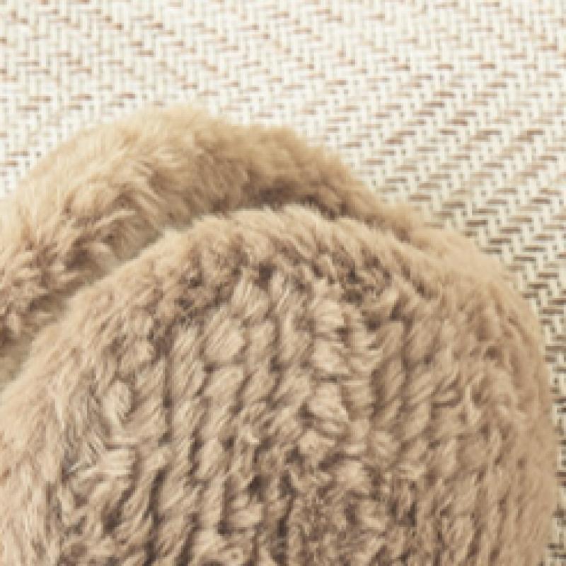 Daiso Große Pelz-Ohrenschützer Beige
