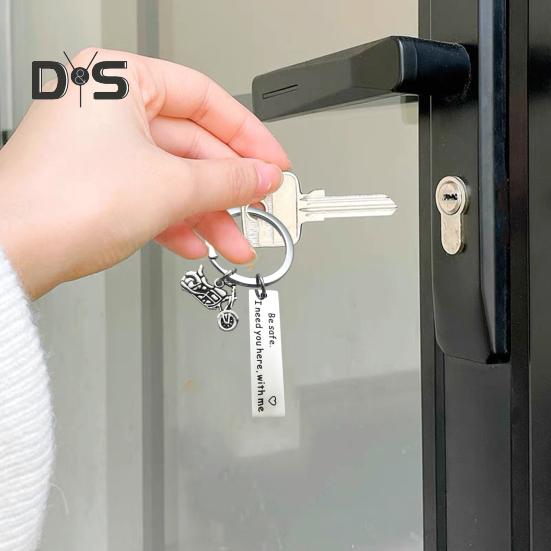 Přívěsek na klíče s personalizovaným gravírovaným iniciálem, hladký povrch, nerezová ocel, Drive Safe, Miluji tě