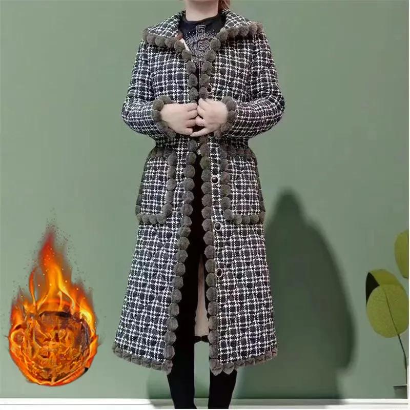 Dlouhá módní vatovaná bunda s plusovým sametem Dámská zesílená vatovaná bunda pro střední věk Zimní teplá vatovaná bunda