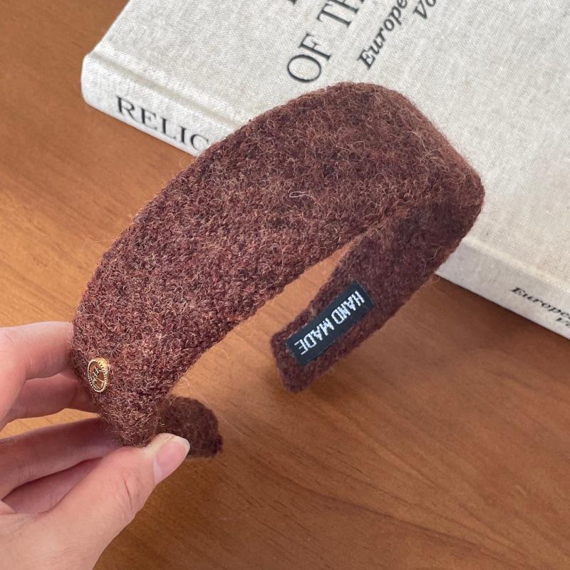 Korean Style Gold Label Wide Edge Headband: Women's 2025 Autumn/Winter Versatile Hair Accessory