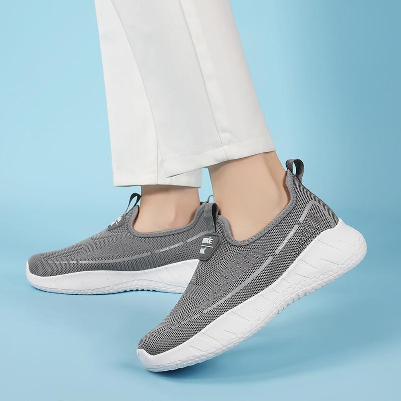 Women's shoes casual shoes new one-pedal mother shoes soft-soled fly-woven breathable versatile lazy shoes walking shoes women's shoes