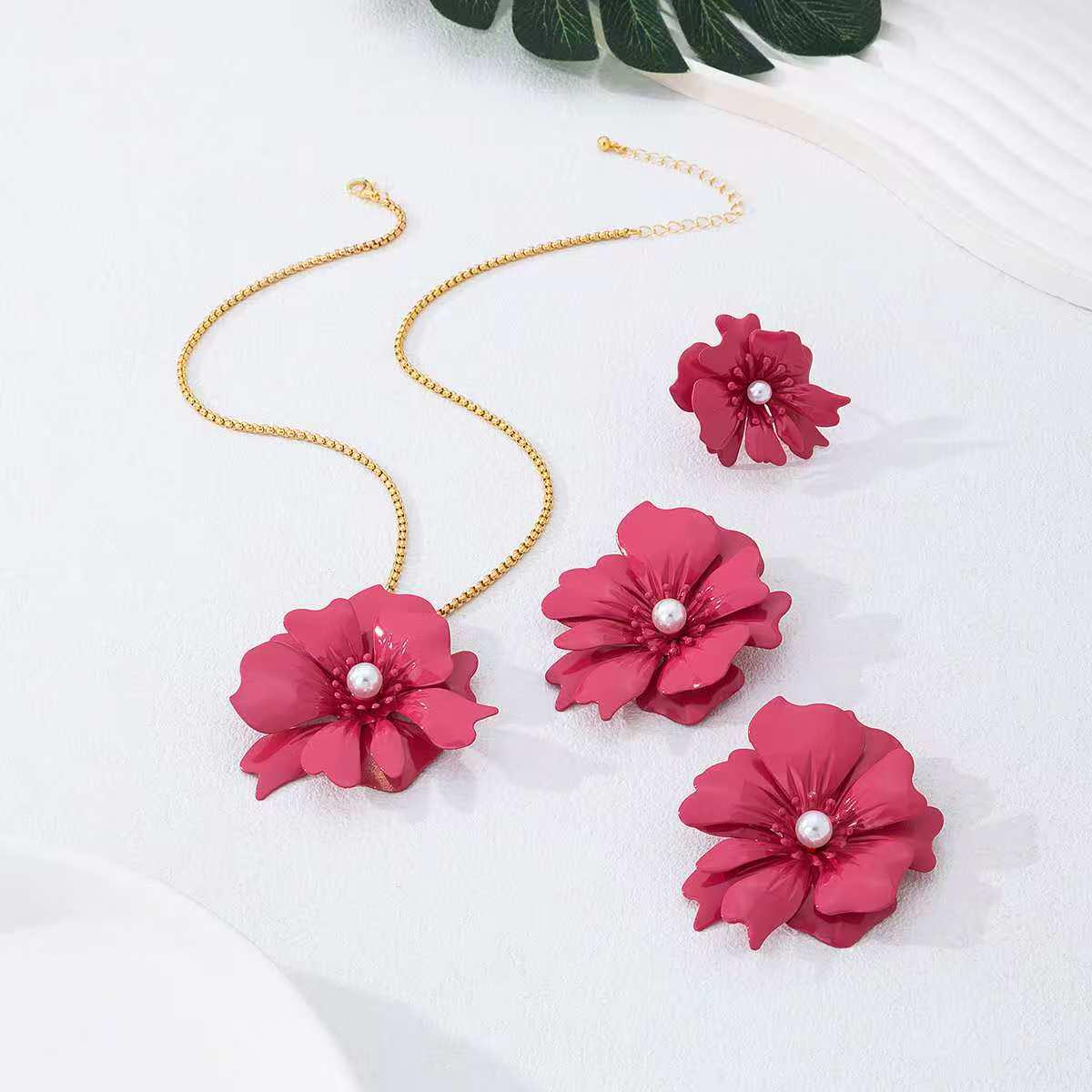 

4-Piece Set: Fashionable Irregular Pearl Flower Earrings & Necklace, Middle Eastern Banquet Style for Women