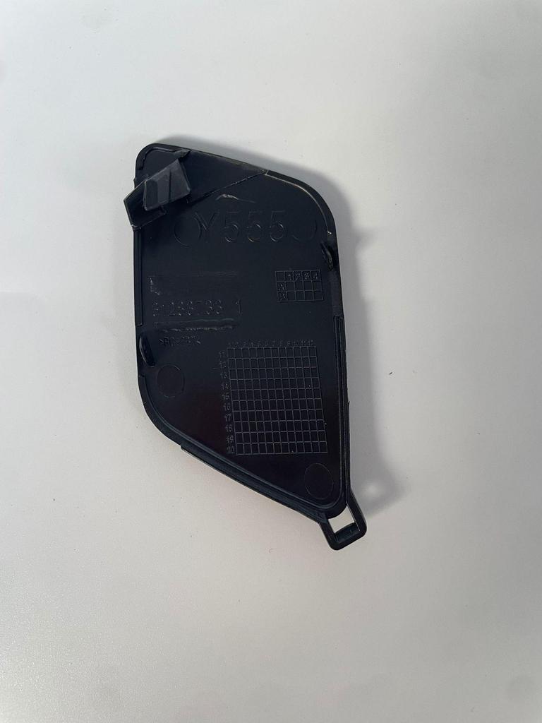 Volvo V40 Front Tow Hook Cover 2013-2019 (Part No: 39814160, 31283733)