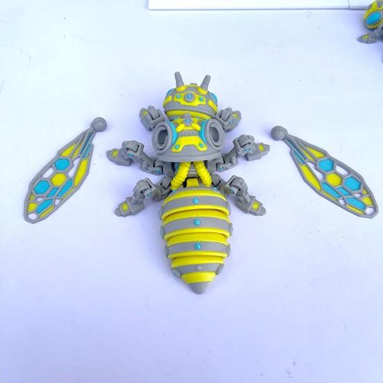 3D-printet Mekanisk Bi Figur, Samlerobjekt Cyberpunk Hvepsepynt med Bevægelige Led, Stresslindrende Leddelt Insekt Fidget Skrivebordslegetøj