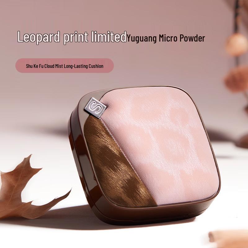 SOCORSKIN Набор с леопардовым принтом, тональная основа-кушон