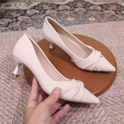 Retro British Style Pointed Solid Color Single Shoes Women 2024 Internet Celebrity New French Lady High Sense Outside High Heels