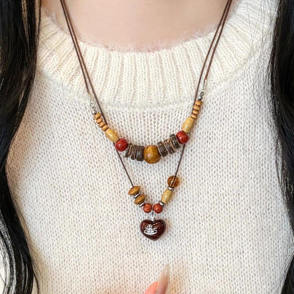 Geometrický náhrdelník s přívěskem s velkými a malými čtverci