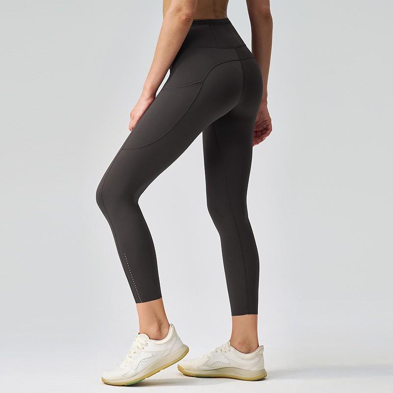 High-Waisted Seamless Yoga Leggings Women With Butt-Lifting Effect High-Compression Fitness Pants Side Pockets