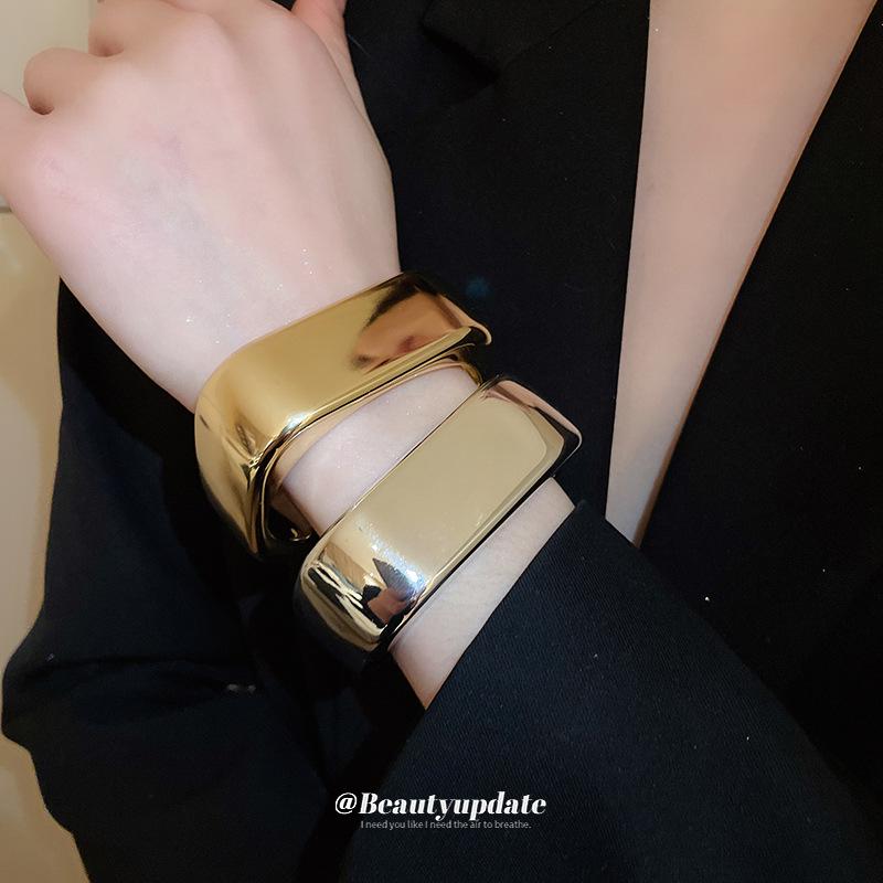 Exaggerated High-End Cold Style Bracelet: European-American Fashion Jewelry