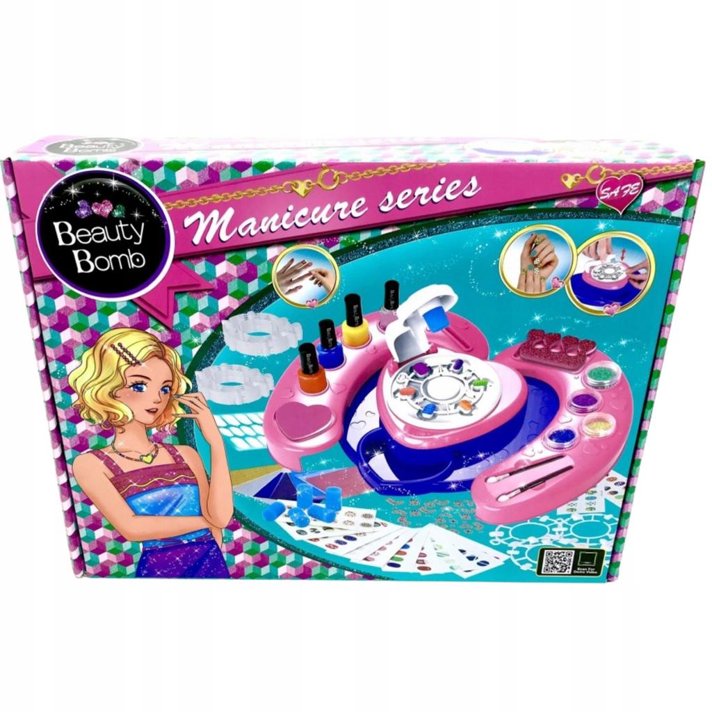 MAKEUP AND NAIL COSMETICS HOME SPA BOX