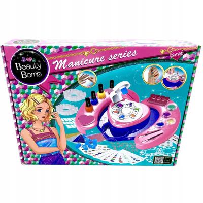 MAKEUP AND NAIL COSMETICS HOME SPA BOX
