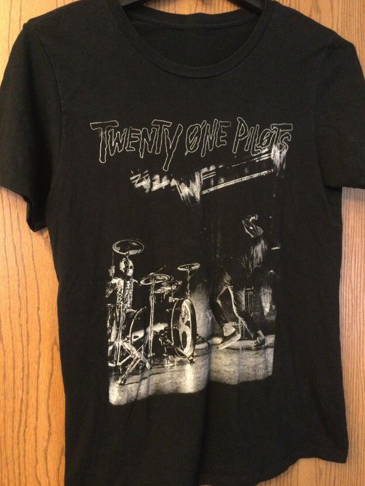 

Twenty One Pilots Band Live In Concert Gift Cotton T-Shirt All Size MK352 Unisex T-Shirt XXXL