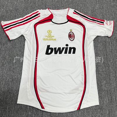 Wholesale 06-07AC Home and Away No. 22 Kaka Retro Jersey Short-sleeved Sports Printed Adult Football Jersey T-shirt