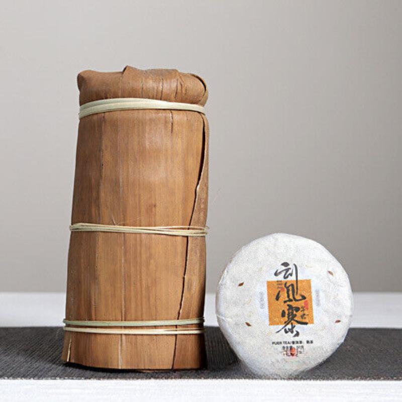 Yunnan Pu'er Menghai Reifer Tee 50g Kleine Kuchen Schaber Reifer Teekuchen