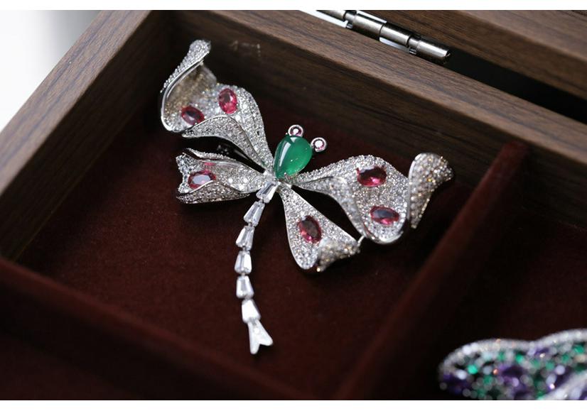 Bo Xin Yun Luxury Green Chalcedony Dragonfly Brooch Suit Lapel Pin