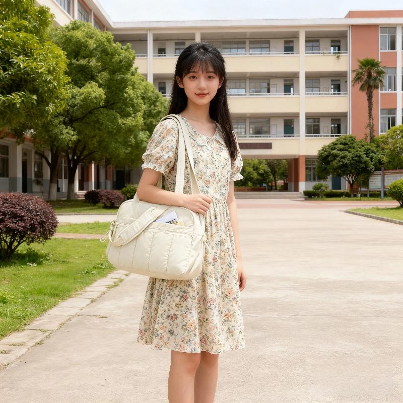 Yamashita Yutsuki Large Nylon Tote: Portable Women's Gym and Luggage Bag