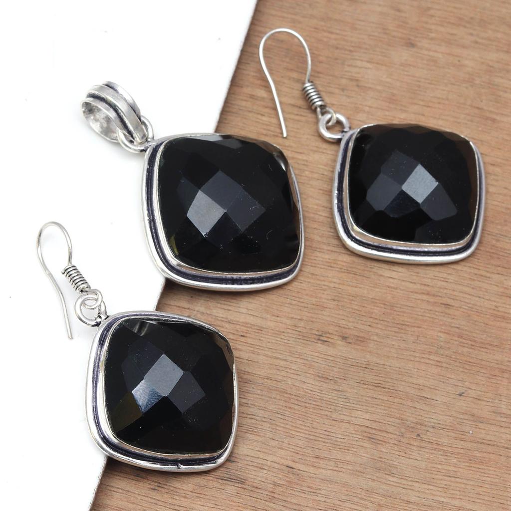 Black Spinal  Pendant Gemstone Jewelry Handicraft Valentine'Day Gold