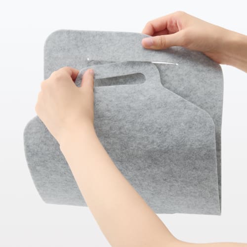 MUJI 84474118 Reusable Dehumidifying Sheet with Deodorizing Function for Hangers, 1 Piece
