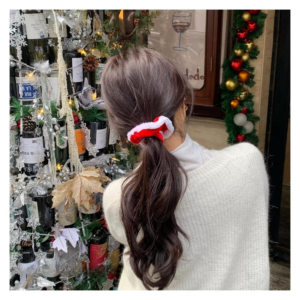 2026 Christmas Cute Velvet Scrunchies Women Girls Elastic Hair Bands Accessories Tie Hair Ring Rope Headdress Headwear Ornament
