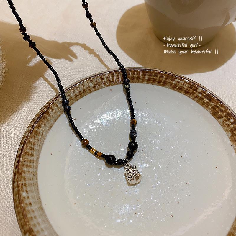 Elegant Chinese Lion Dance Beaded Necklace for Women's Autumn and Winter Sweaters - Internet Celebrity Style