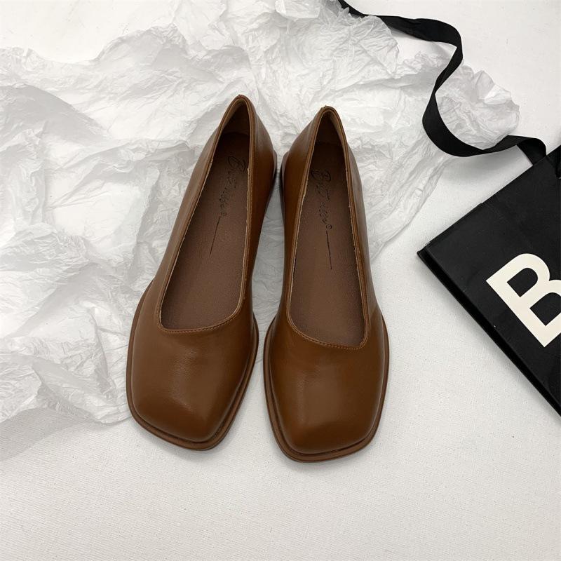 2025 spring and autumn new square head Doudou shoes women's Korean version one-pedal lazy grandma shoes thick heel explosion love