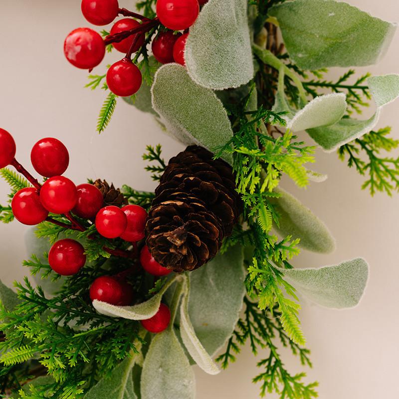 American European Elegant Style Christmas Red Berry Wreath Perfect For Seasonal Decor