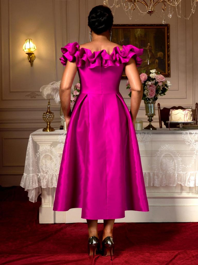 Robe Midi Rose Vif à Volants Décolleté Bardot pour Femme Grande Taille avec Taille Cintrée et Bas Évasé - Robe Élégante