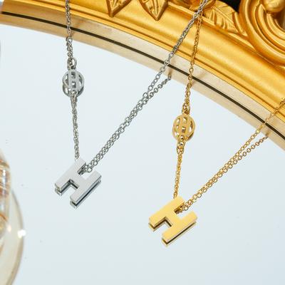 Colar H Quente para Mulheres Corrente de Clavícula de Design de Nicho de Luxo Leve