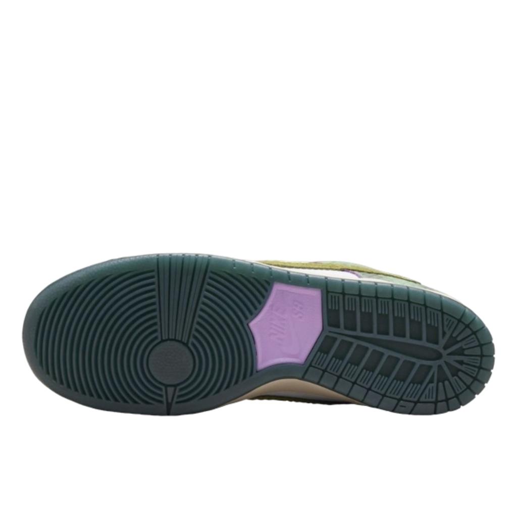 Nike SB Dunk Low Alexis Sablone Chameleon