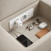 Ukryte w meblach gniazdko zasilające, wpuszczane w blat stacji zasilającej z portami USB do uporządkowanego biurka, blatu kuchennego
