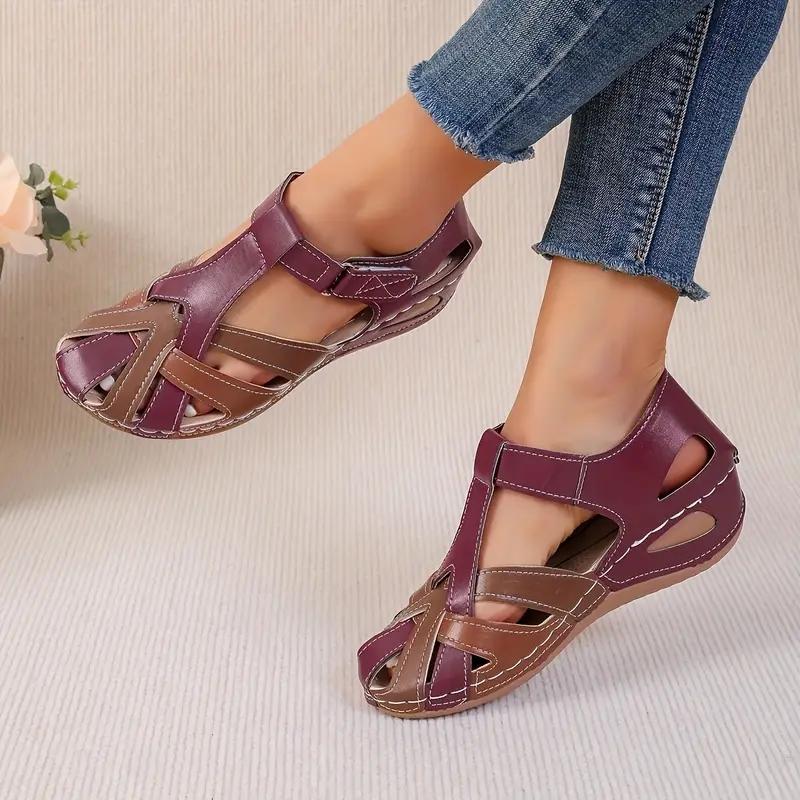 Модные женские повседневные босоножки на танкетке с закрытым носком из искусственной кожи — фото 3