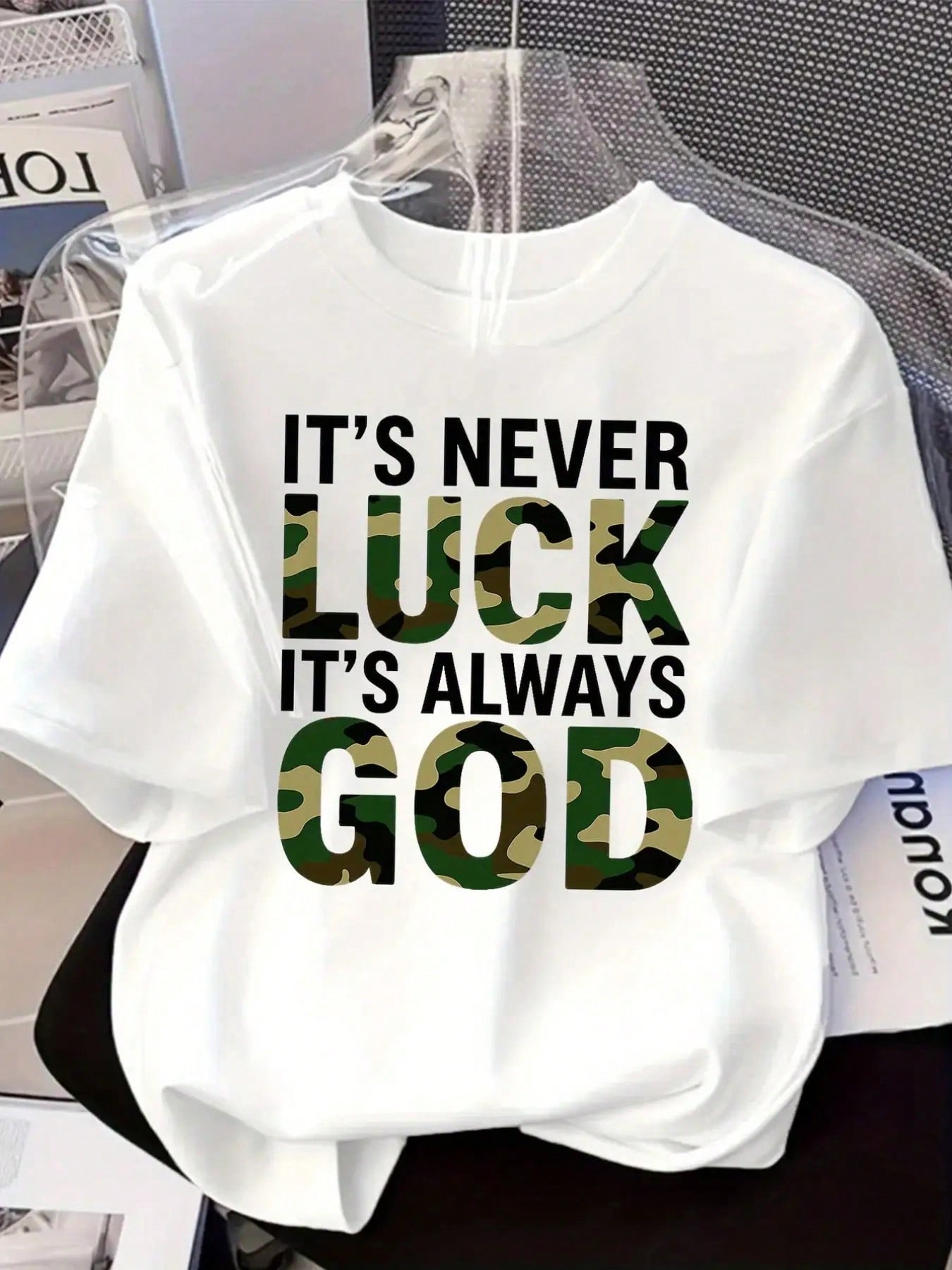 Men s Christian Faith T-Shirt With This Is Not Luck, This Is God s Plan Print And Camouflage Cross Design S разноцветный