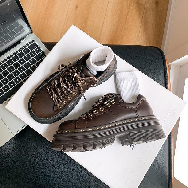 Höhenvergrößernde Schnür-Britisches Stil Kleine Lederschuhe Damen Samt Einzelne Schuhe Braun College-Stil Plateau Damenschuhe