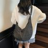 Damen Umhängetasche mit großem Fassungsvermögen Canvas Plissiertes Karomuster Nylontasche Pendler Schultertasche