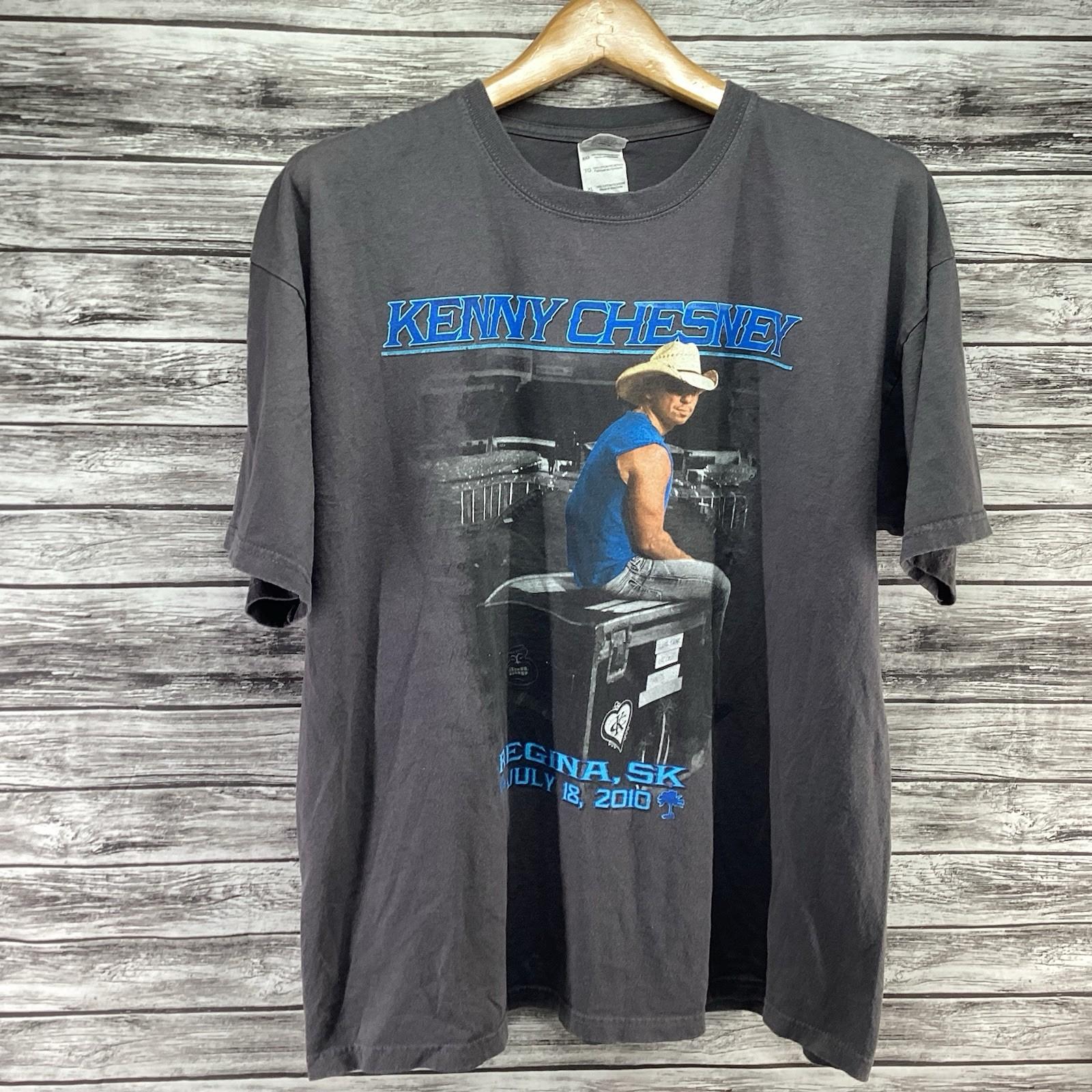 Kenny Chesney Shirt Mens XL Gray 2010 Regina, SK Graphic Tee Country Music Unisex T-Shirt M