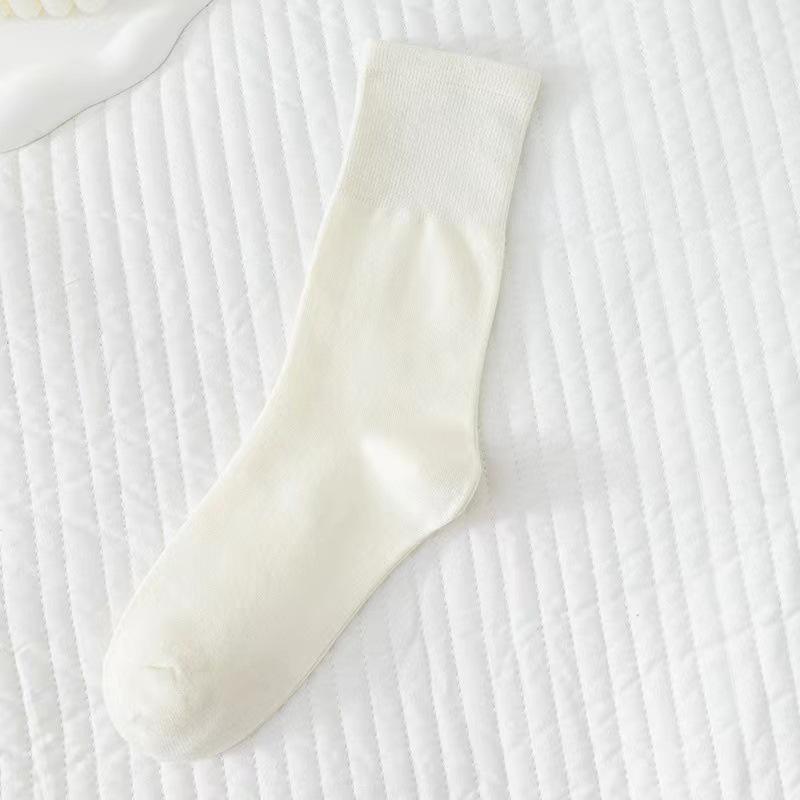 Four Seasons Sports Socks: Mid-calf, Trendy Short, Solid Color, Sweat-wicking Bare