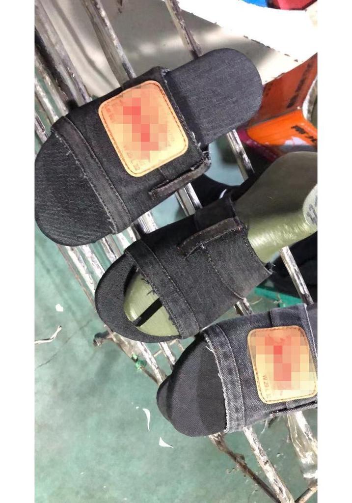 Plus Size Denim Slippers 2021: Women's Solid Color Single Strap Flat Sandals for Summer.