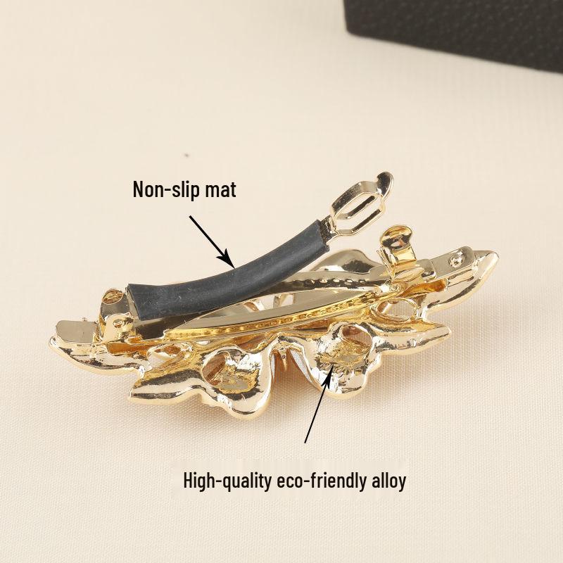Elegant Small Butterfly Hair Clip - Stylish Accessory for Bangs and Back of Head
