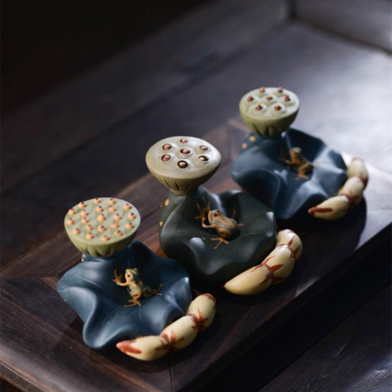 Yixing Purple Clay Tea Pet Frog Lotus Leaf Sculpture Tea Figurine Desktop Ornaments Handmade Crafts Home Tea Set Decoration