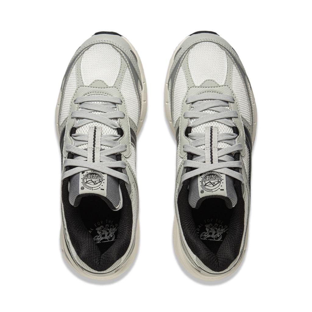 Li Ning Pentium P1000 Slip Resistant Abrasion Resistant Low top Running Shoes Women's Gray White ARSV040-1