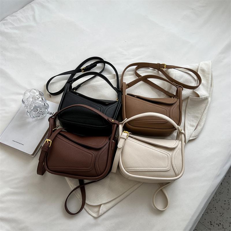 Feeling retro small square bag women's 2026 summer new niche portable commuter shoulder messenger bag women