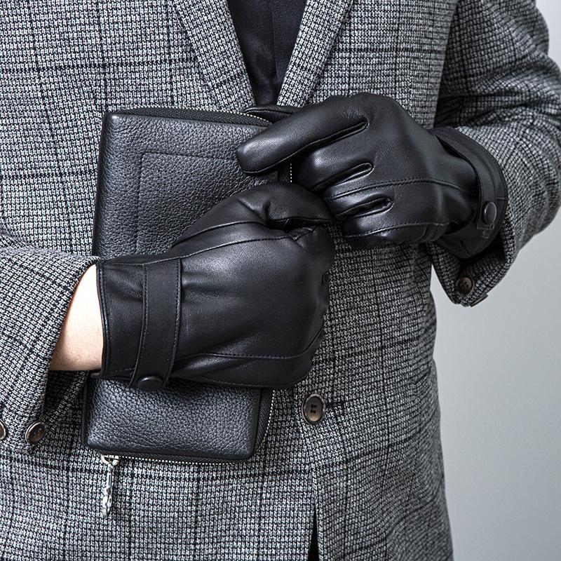 Mănușile de iarnă pentru bărbați din piele naturală sunt populare în Europa și America pentru protecție împotriva vântului și căldură la condus și ciclism