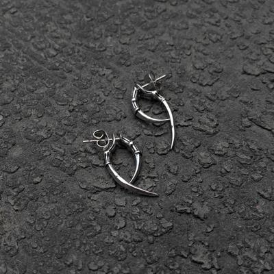 Kolczyki sztyfty w stylu retro dla kobiet mężczyzn kolczyki z łapą zwierzęcia rogiem piercing kolor czarny srebrny gotycka punkowa fajna biżuteria