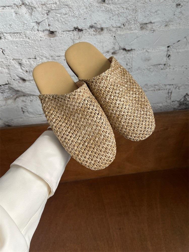 

Niche retro flat-bottomed bag head half slippers women s 2025 new summer outer wear casual one-pedal muller shoes single shoes 40
