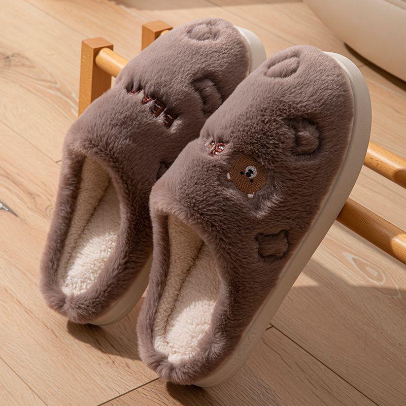 

Seasonal bear embroidered male and female couples home plush piled thickened cotton slippers 44-45 темно-коричневого кольору