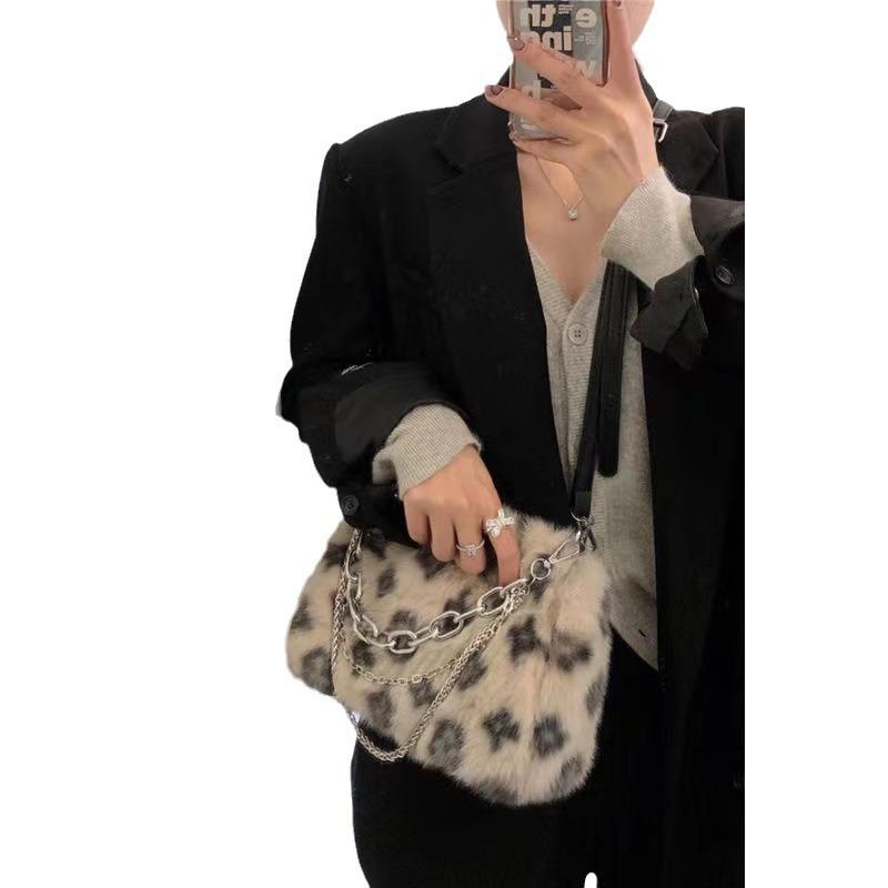 Autumn and Winter Leopard Print Fur Chain Bag Versatile Fluffy Bag Soft One-shoulder Plaid Crossbody Bag