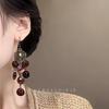 High-End Ethnic Shell Tassel Earrings: Retro Niche, Versatile Design, Elegant Heavy Work Ear Studs for Women