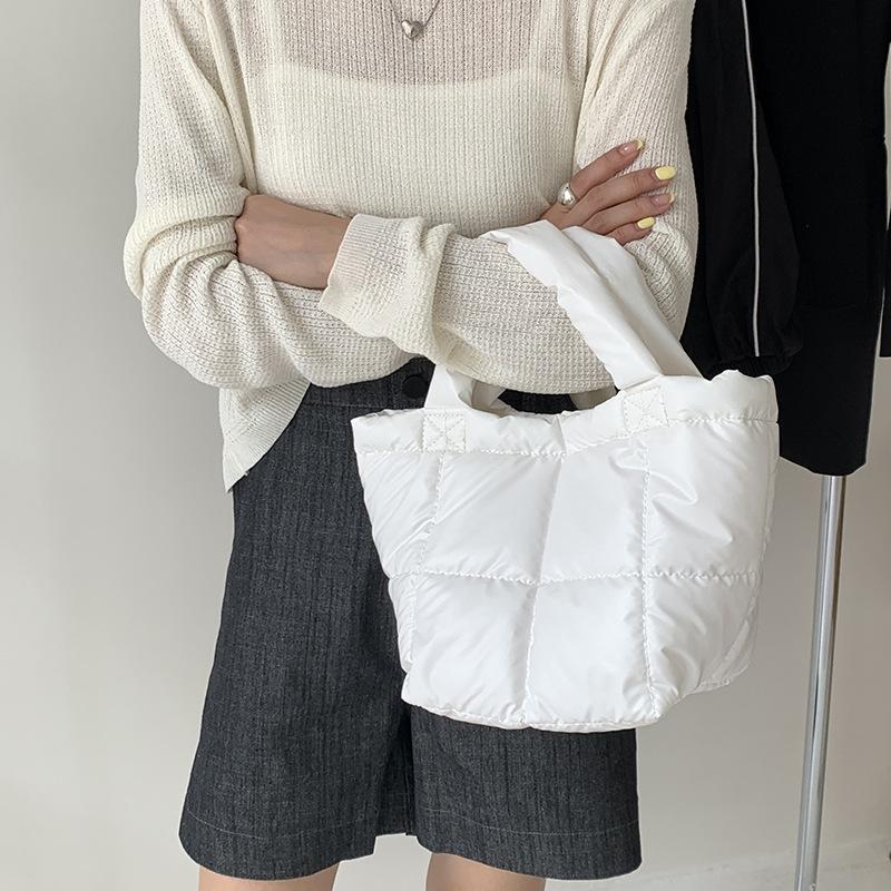 Winter Down Tote Bag for Women Puffer Handbag Trendy Chic Puffy Top Handle Bag Quilted Padded Shoulder Designer Shopper Bag